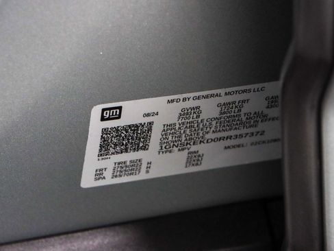 Used 2024 Chevrolet Suburban RST w/ Luxury Package image 38