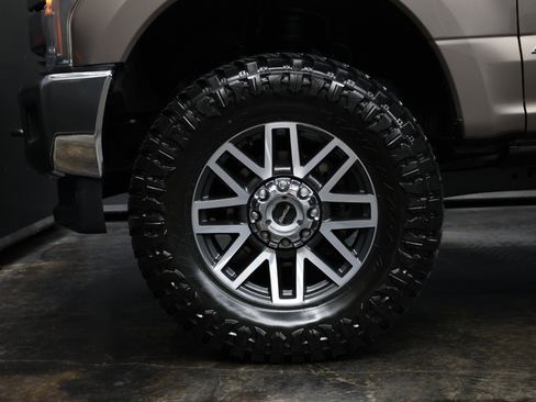 Used 2018 Ford F250 Lariat w/ Lariat Value Package image 18