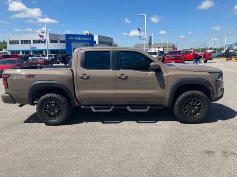 Used 2023 Nissan Frontier PRO-4X w/ Pro-4X Premium Package AWD/4WD image 8