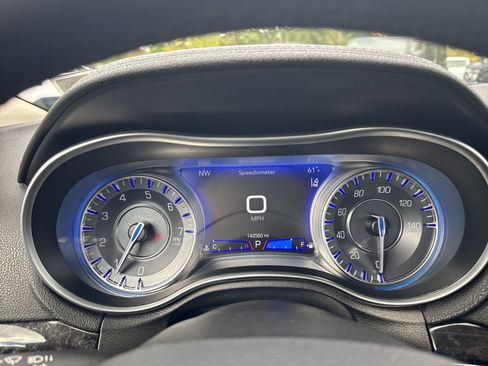 Used 2022 Chrysler 300 Touring L w/ Popular Equipment Group image 30