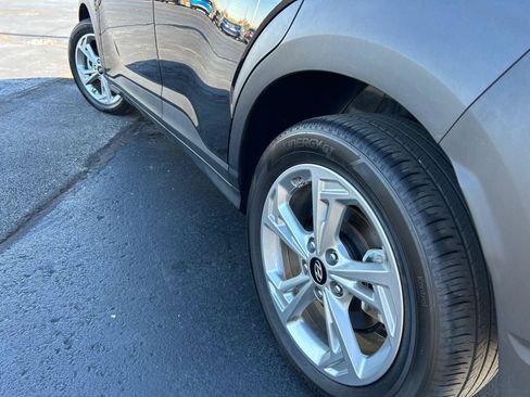 Used 2023 Hyundai Kona SEL image 6