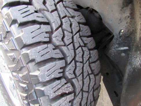 Used 2012 GMC Canyon SLE image 11