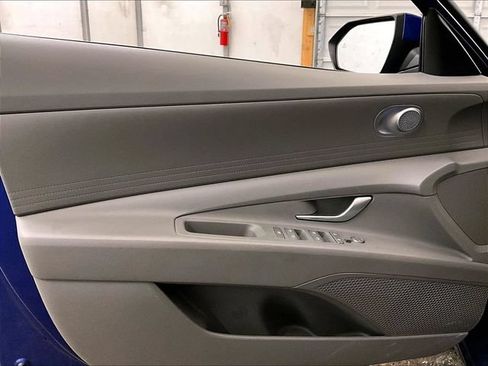 Used 2023 Hyundai Elantra SEL FWD image 22