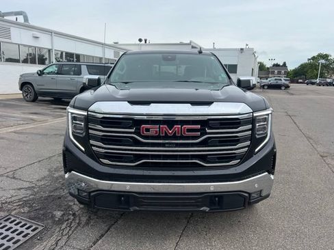 Used 2024 GMC Sierra 1500 SLT w/ SLT Premium Plus Package AWD/4WD image 2