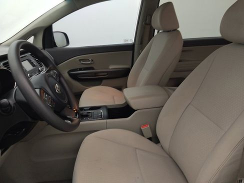 Used 2016 Kia Sedona LX FWD image 17