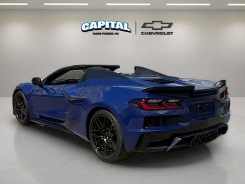 Used 2025 Chevrolet Corvette Z06 image 3