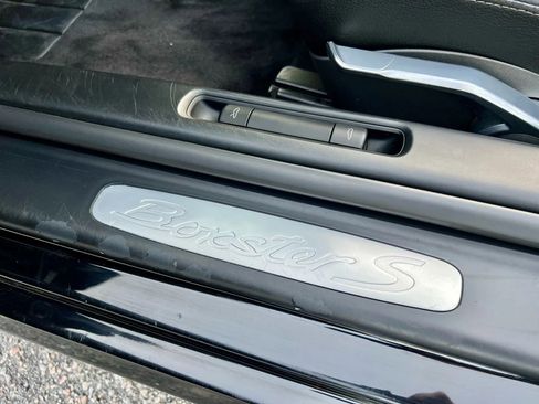 Used 2005 Porsche Boxster S image 41
