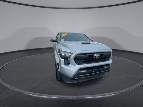 Used 2024 Toyota Tacoma TRD Sport image 5
