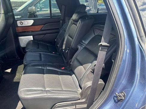 Used 2019 Lincoln Navigator Reserve w/ Cargo Package AWD/4WD image 9