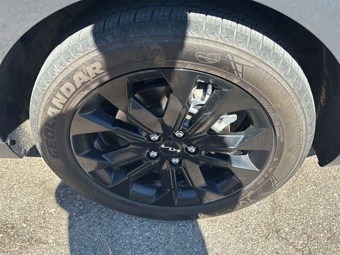 Used 2024 Kia Carnival SX FWD image 12
