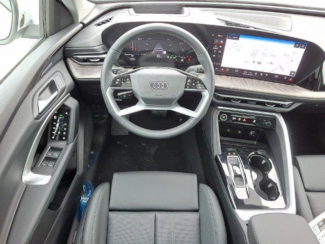 Used 2025 Audi Q5 Premium Plus w/ Premium Plus AWD/4WD image 8