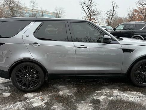 Used 2020 Land Rover Discovery HSE image 9