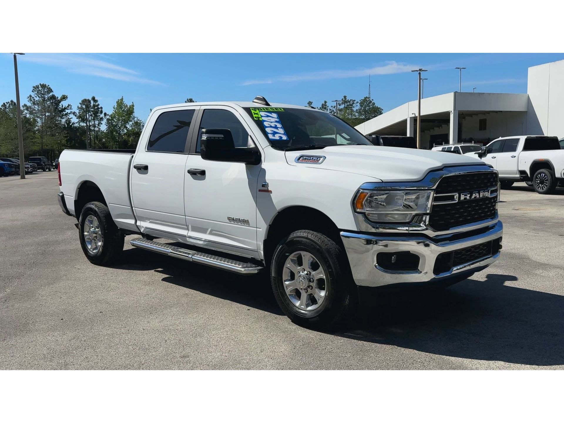 Used 2024 RAM 2500 Big Horn AWD/4WD image 2
