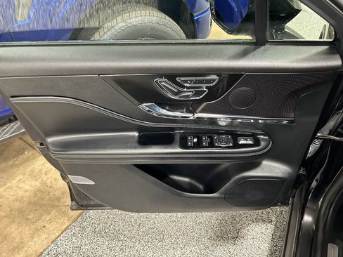Certified 2025 Lincoln Corsair FWD image 13