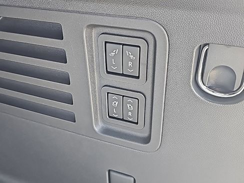 New 2026 Buick Enclave Sport Touring w/ Power Package image 8