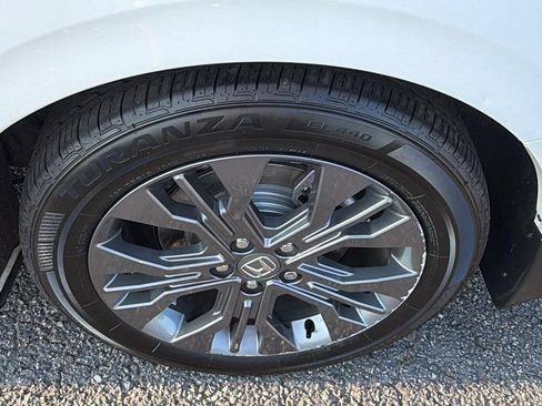 Used 2026 Honda Odyssey Touring image 12