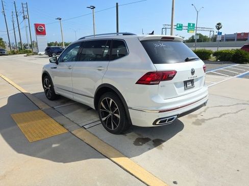 Used 2023 Volkswagen Tiguan SEL R-Line image 6