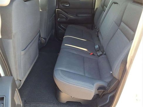 Used 2022 Nissan Frontier SV w/ Technology Package image 15