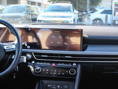 Certified 2025 Hyundai Sonata SEL FWD image 17