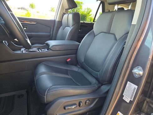 Used 2025 Honda Pilot EX-L image 28