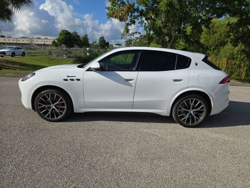 Used 2023 Maserati Grecale Modena AWD/4WD image 2