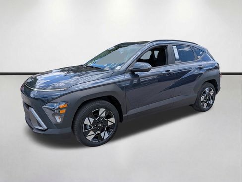 Used 2025 Hyundai Kona SEL FWD image 8