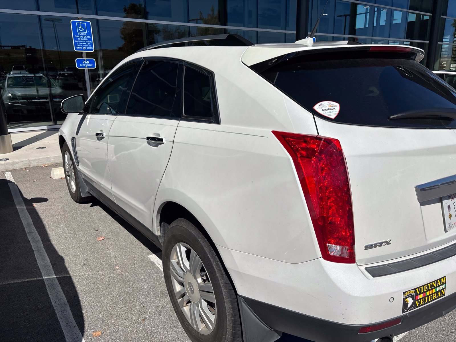 Used 2013 Cadillac SRX Luxury FWD image 4