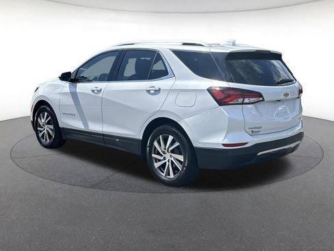 Used 2024 Chevrolet Equinox Premier FWD image 3