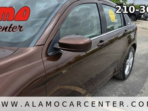 Used 2012 Chrysler 200 LX FWD image 9