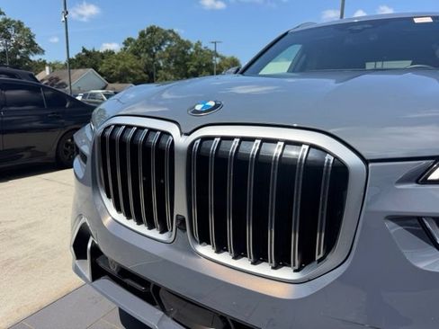 Used 2026 BMW X7 xDrive40i AWD/4WD image 2