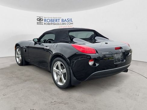 Used 2006 Pontiac Solstice Convertible w/ Premium Package image 3