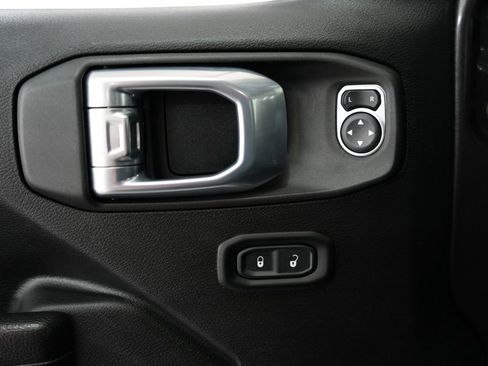 Used 2021 Jeep Wrangler Sport AWD/4WD image 37