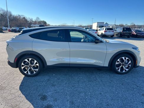 Used 2025 Ford Mustang Mach-E Select w/ Comfort Package Lite image 7