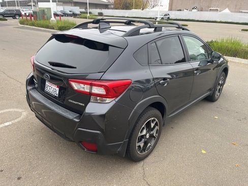 Used 2018 Subaru Crosstrek 2.0i Premium w/ Eyesight System image 5