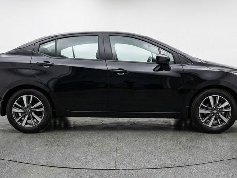 Used 2025 Nissan Versa SV FWD image 11