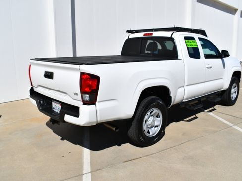 Used 2023 Toyota Tacoma SR RWD image 8