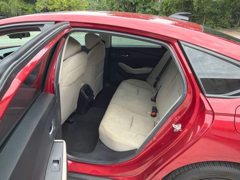 Used 2025 Honda Accord SE image 16