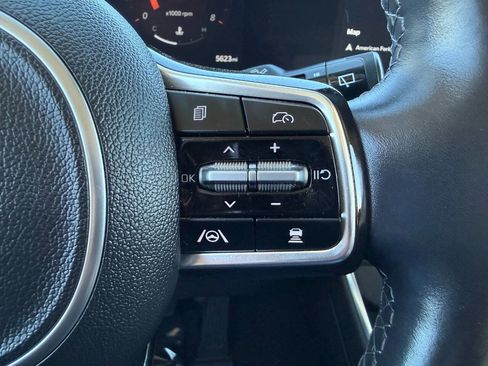 Used 2025 Kia Carnival SX Prestige image 37