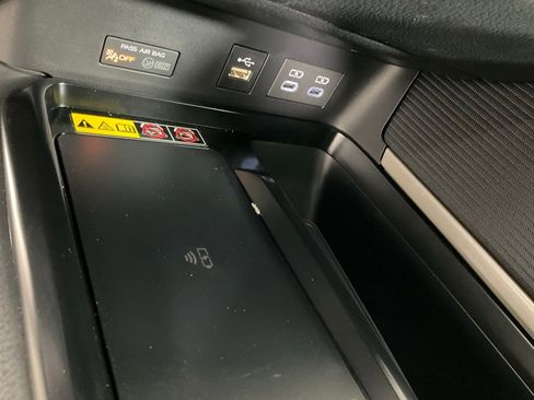 Used 2025 Toyota Camry SE image 20