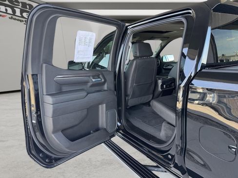 Used 2022 Chevrolet Silverado 1500 LTZ w/ LTZ Convenience Package II AWD/4WD image 7