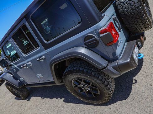 Used 2024 Jeep Wrangler Unlimited AWD/4WD image 8