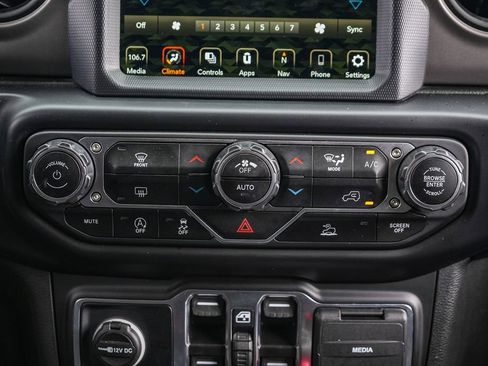 Used 2022 Jeep Wrangler Unlimited Sport AWD/4WD image 14