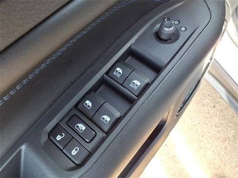 New 2026 Jeep Compass Latitude image 20