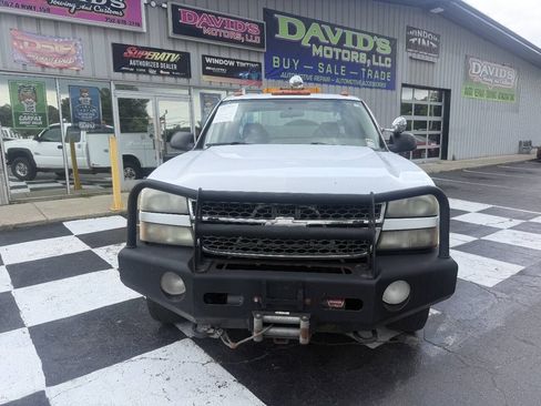 Used 2005 Chevrolet Silverado 3500 4x4 Extended Cab w/ Heavy-Duty Power Package image 3