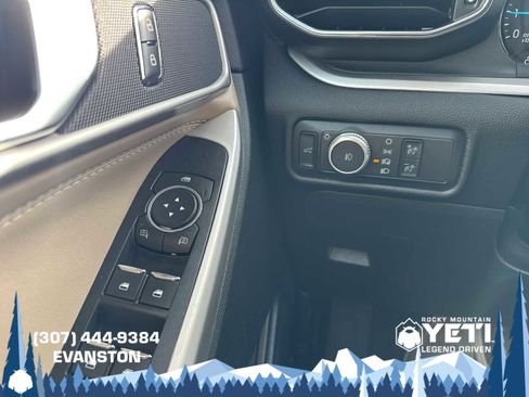 Used 2022 Ford Explorer XLT w/ Equipment Group 202A image 27