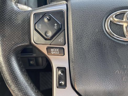 Used 2019 Toyota Tacoma SR5 RWD image 21