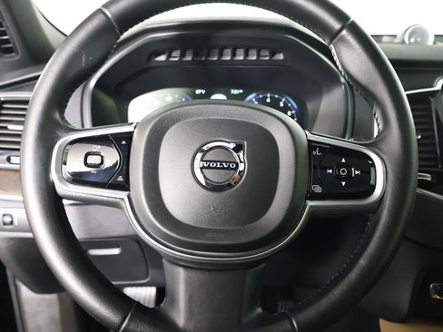 Used 2018 Volvo XC90 T6 Momentum w/ Convenience Package image 19