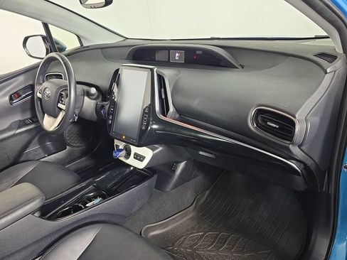 Used 2017 Toyota Prius Prime Advanced FWD image 51
