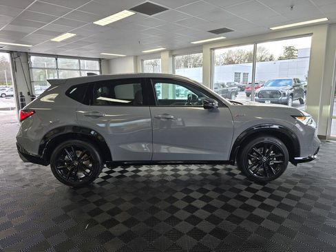 Used 2025 Acura ADX A-Spec image 2