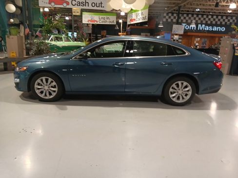 Used 2025 Chevrolet Malibu LT FWD image 9